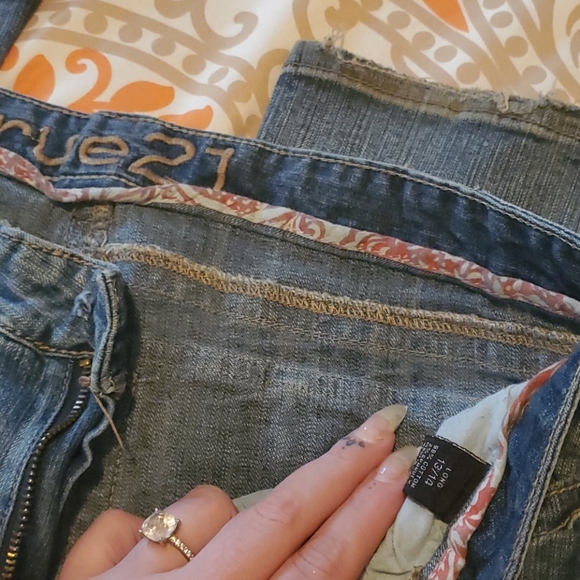 Jeans - Picture 3 of 3